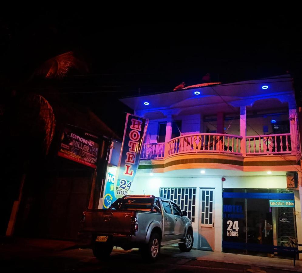 Hotel El Paisano Вильявисенсио Экстерьер фото